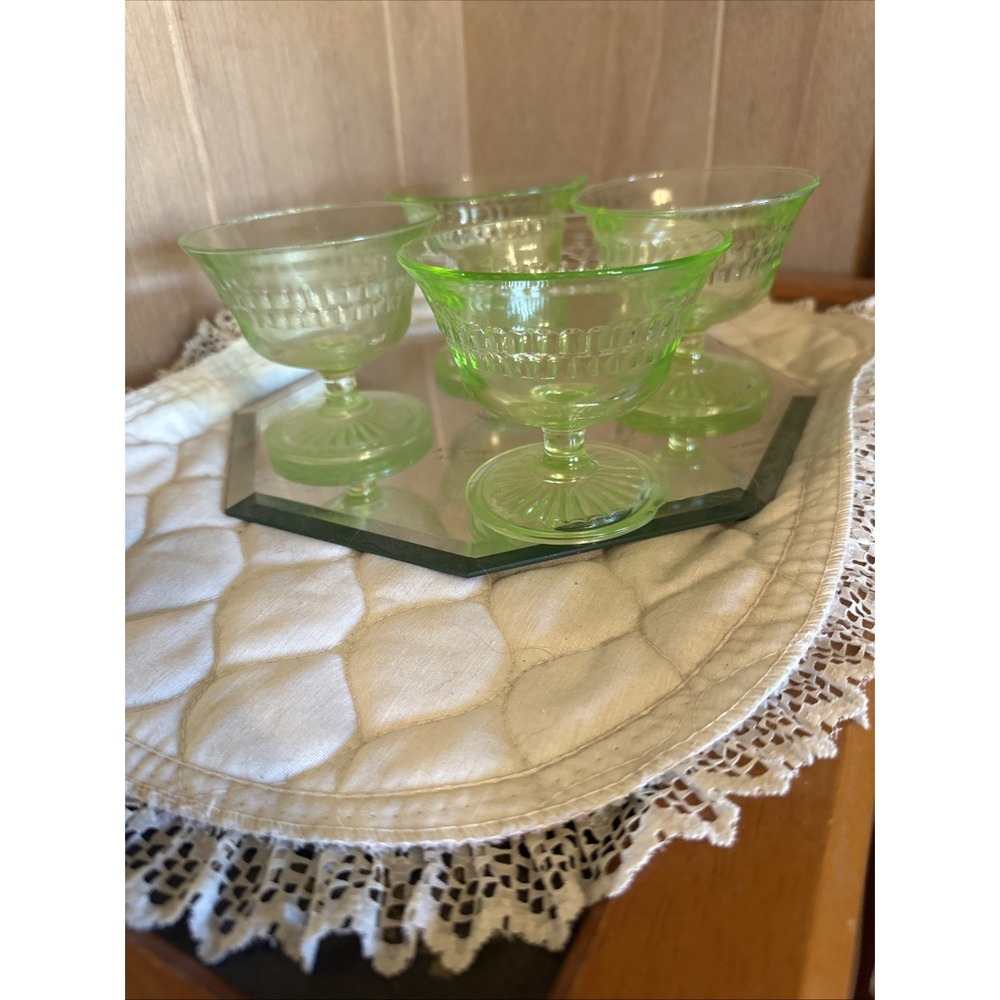 Roulette‎ Green Depression Glass Sherbet Dish Or Coupe Sets Of 4